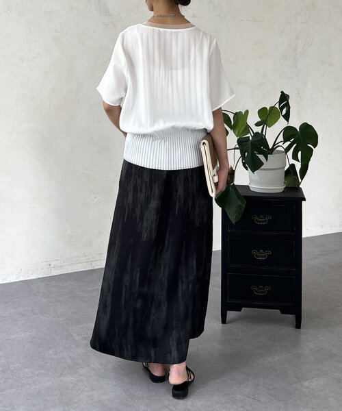 Chez toi（シェトワ）の「スリムプリーツ切替ブラウス（シャツ/ブラウス・レディース・ネイビー/オレンジ/オフホワイト・FREE）」の11枚目の写真