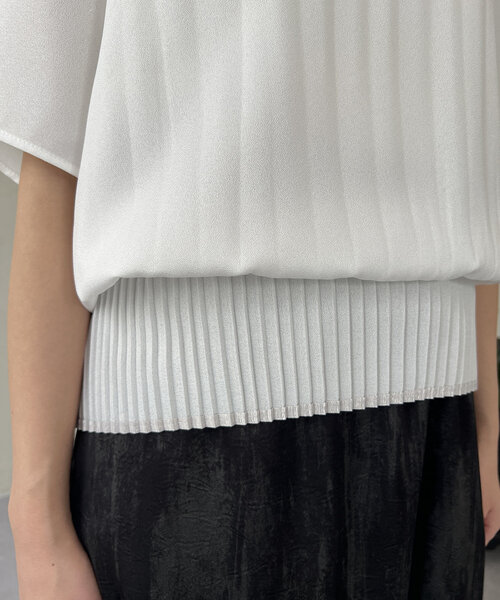 Chez toi（シェトワ）の「スリムプリーツ切替ブラウス（シャツ/ブラウス・レディース・ネイビー/オレンジ/オフホワイト・FREE）」の18枚目の写真