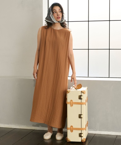 Back design relaxed sleeveless long one-piece / バック