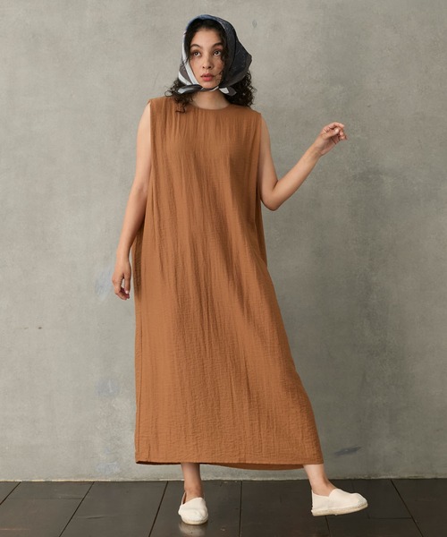 Back design relaxed sleeveless long one-piece / バック