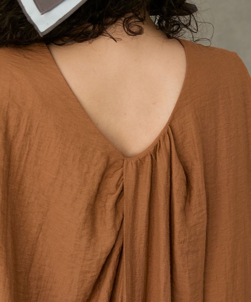 Stroove(ストルーヴ)の「Back design relaxed sleeveless long one-piece / バックデザイン リラックス ノースリーブ ロング ワンピース(ワンピース・レディース・ブラック/テラコッタ/ライトグリーン・FREE)」の22枚目の写真
