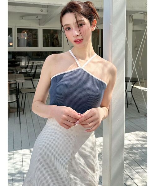 RESEXXY（リゼクシー）の「アメスリクロップドニットトップス（キャミソール・レディース・ブルー/アイボリー/ブラック・FREE）」の4枚目の写真