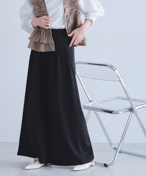 ECLAM(クラム)の「タックデザインワイドパンツ(その他パンツ・レディース・ライトベージュ/ブラック/ホワイト・S/M)」の2枚目の写真