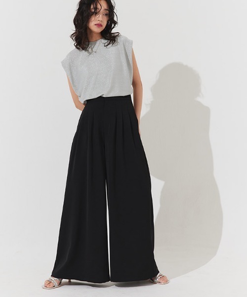 ECLAM(クラム)の「タックデザインワイドパンツ(その他パンツ・レディース・ライトベージュ/ブラック/ホワイト・S/M)」の9枚目の写真