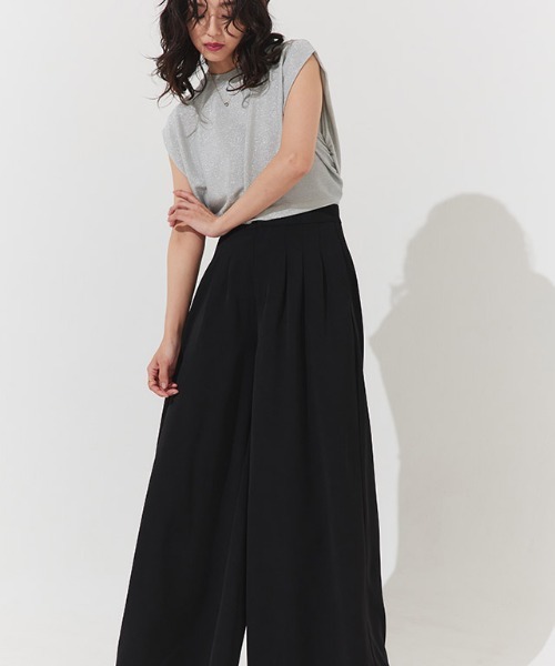 ECLAM(クラム)の「タックデザインワイドパンツ(その他パンツ・レディース・ライトベージュ/ブラック/ホワイト・S/M)」の10枚目の写真