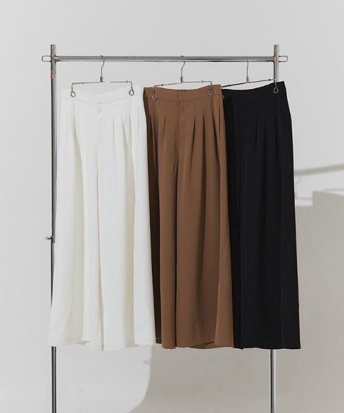 ECLAM(クラム)の「タックデザインワイドパンツ(その他パンツ・レディース・ライトベージュ/ブラック/ホワイト・S/M)」の18枚目の写真