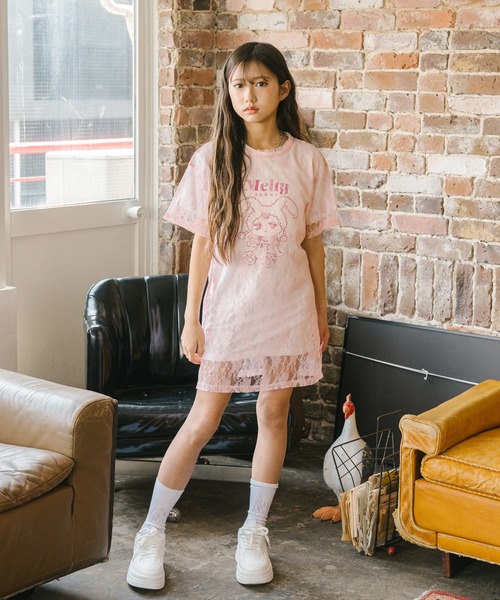 URBAN CHERRY(アーバンチェリー)の「【MELTY BUNNY/メルティバニー】レースワンピース+メルバ二プリントワンピース(Tシャツ/カットソー・キッズ・ピンク/ブルー/ホワイト・S/XS/M)」の20枚目の写真