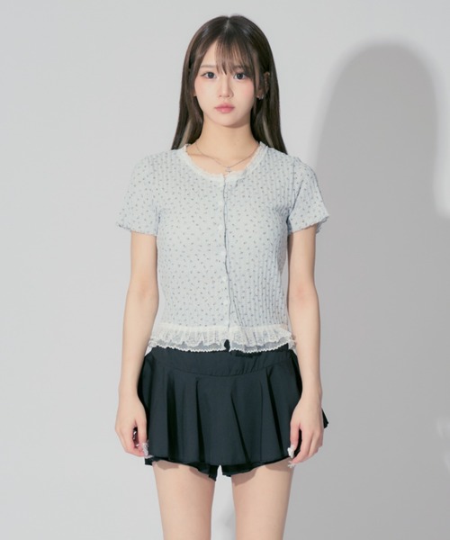 ALLuRing ChaRm（アリュリングチャーム）の「Floral Frill Cardigan / 花柄フリルカーディガン 小花柄（カーディガン/ボレロ・レディース・ホワイト/ピンク/ブルー・FREE）」の10枚目の写真