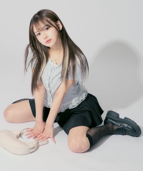 ALLuRing ChaRm（アリュリングチャーム）の「Floral Frill Cardigan / 花柄フリルカーディガン 小花柄（カーディガン/ボレロ・レディース・ホワイト/ピンク/ブルー・FREE）」の13枚目の写真