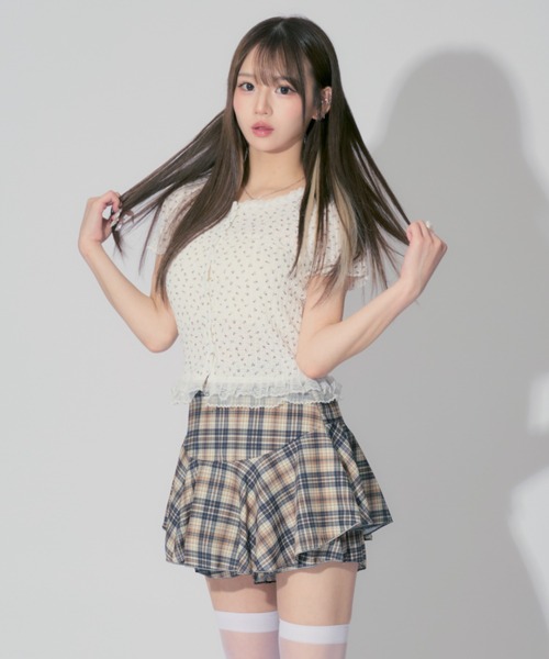 ALLuRing ChaRm（アリュリングチャーム）の「Floral Frill Cardigan / 花柄フリルカーディガン 小花柄（カーディガン/ボレロ・レディース・ホワイト/ピンク/ブルー・FREE）」の22枚目の写真