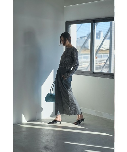 marjour（マージュール）の「NUANCE TONE BALLOON SKIRT（スカート・レディース・グレー/ブラウン系その他・M）」の9枚目の写真