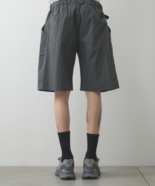 N.HOOLYWOOD(N.ハリウッド)の「【N.HOOLYWOOD】別注 Gramicci CARGO SHORTS(その他パンツ・メンズ・ダークグレー/ブラック・36/38)」の17枚目の写真