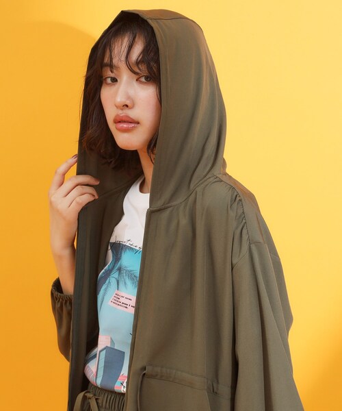 THE SHOP TK （ザ ショップ ティーケー ）の「【mizugiwa/ラッシュガード】フロントジップパーカ/セットアップ可/接触冷感/UVケア/洗濯機OK（パーカー・レディース・ブラック/カーキ・12/13）」の3枚目の写真