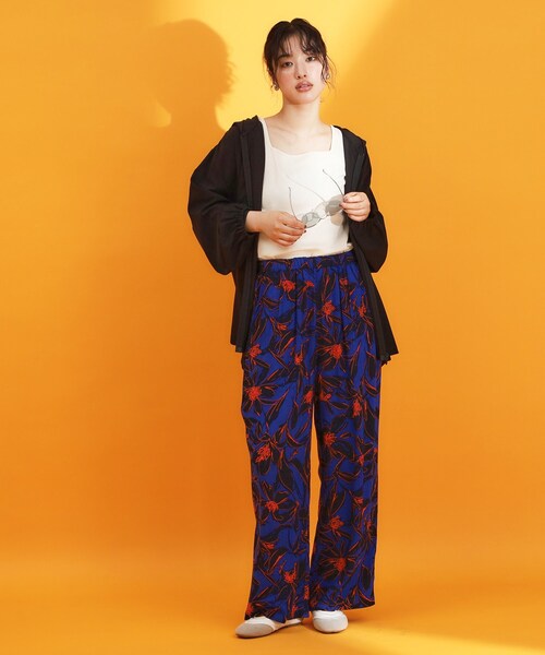 THE SHOP TK （ザ ショップ ティーケー ）の「【mizugiwa/ラッシュガード】フロントジップパーカ/セットアップ可/接触冷感/UVケア/洗濯機OK（パーカー・レディース・ブラック/カーキ・12/13）」の8枚目の写真