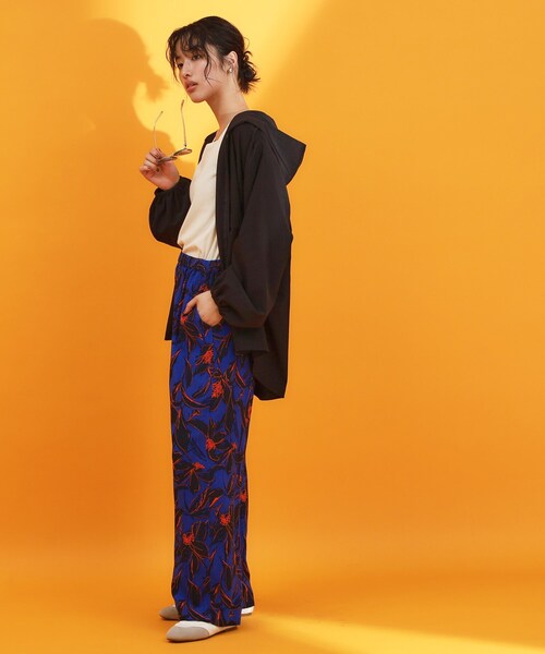 THE SHOP TK （ザ ショップ ティーケー ）の「【mizugiwa/ラッシュガード】フロントジップパーカ/セットアップ可/接触冷感/UVケア/洗濯機OK（パーカー・レディース・ブラック/カーキ・12/13）」の9枚目の写真