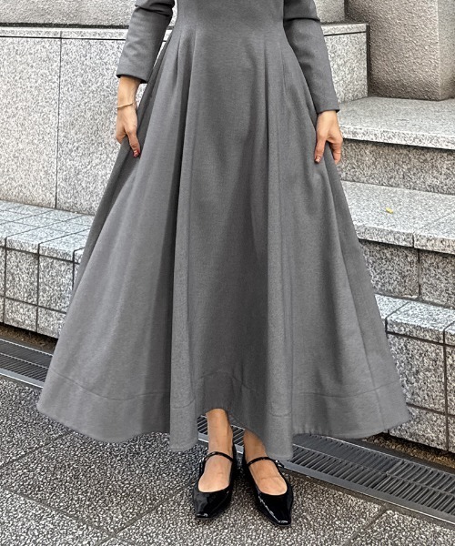 JENNE(ジェンヌ)の「Vネックワンピース(ワンピース・レディース・ネイビー/グレー/ブラック・SMALL/MEDIUM/LARGE/X-LARGE)」の12枚目の写真