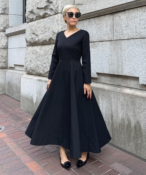 JENNE(ジェンヌ)の「Vネックワンピース(ワンピース・レディース・ネイビー/グレー/ブラック・SMALL/MEDIUM/LARGE/X-LARGE)」の19枚目の写真