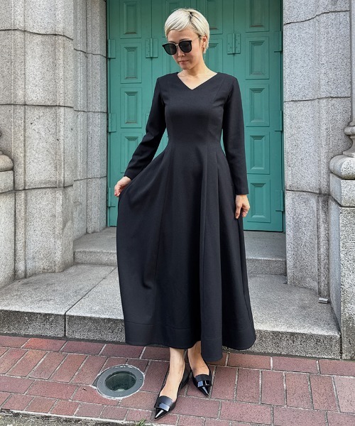 JENNE(ジェンヌ)の「Vネックワンピース(ワンピース・レディース・ネイビー/グレー/ブラック・SMALL/MEDIUM/LARGE/X-LARGE)」の20枚目の写真