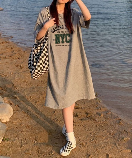 maison de LATIR(メゾンドラティール)の「夏服シンプルロゴで着やすい。大人カジュアルTシャツ半袖ワンピース(ワンピース・レディース・ブルー/グレー/グリーン/ホワイト・FREE)」の8枚目の写真