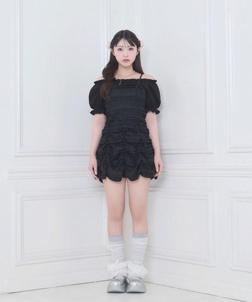 Honey Cinnamon(ハニーシナモン)の「レースキャミワンピトップスセット(ワンピース・レディース・ブラック/ホワイト・FREE)」の1枚目の写真