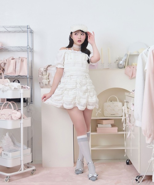 Honey Cinnamon(ハニーシナモン)の「レースキャミワンピトップスセット(ワンピース・レディース・ブラック/ホワイト・FREE)」の8枚目の写真