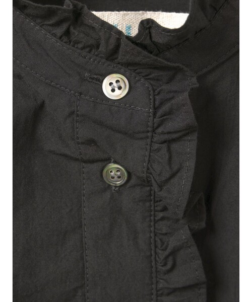 MidiUmi（ミディウミ）の「MidiUmi フロントハーフフリルシャツ（シャツ/ブラウス・レディース・チャコールグレー/オフホワイト/ネイビー/ブラック・FREE）」の9枚目の写真