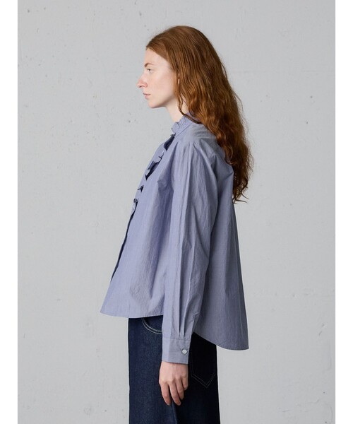 MidiUmi（ミディウミ）の「MidiUmi フロントハーフフリルシャツ（シャツ/ブラウス・レディース・チャコールグレー/オフホワイト/ネイビー/ブラック・FREE）」の11枚目の写真