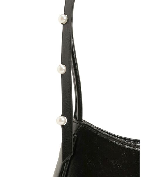 Casselini（キャセリーニ）の「【キャセリーニ】肩リボンエナメルバッグ（ハンドバッグ・レディース・ブラック/シルバー/レッド・FREE）」の7枚目の写真