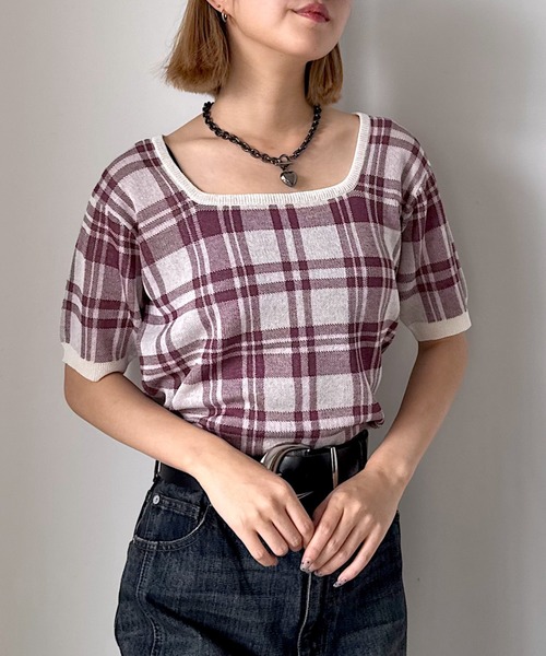 PAGEBOY(ページボーイ)の「レトロチェックニットプルオーバー(ニット/セーター・レディース・ブラック/レッド系その他/ネイビー・FREE)」の3枚目の写真