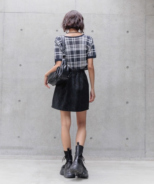 PAGEBOY(ページボーイ)の「レトロチェックニットプルオーバー(ニット/セーター・レディース・ブラック/レッド系その他/ネイビー・FREE)」の6枚目の写真