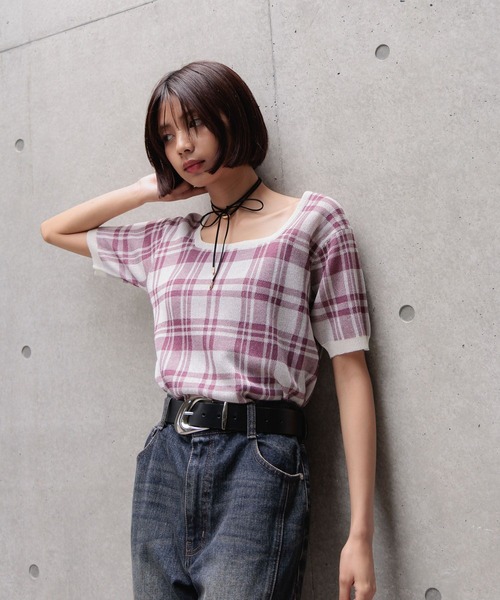 PAGEBOY(ページボーイ)の「レトロチェックニットプルオーバー(ニット/セーター・レディース・ブラック/レッド系その他/ネイビー・FREE)」の13枚目の写真