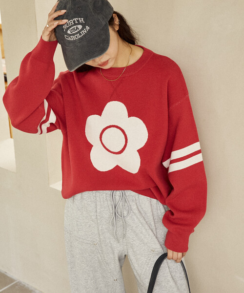 MARY QUANT（マリークワント）の「MARY QUANT × PUBLUX/マリークワント フラワーモチーフ 袖ライン スウェットライクニット　限定展開（ニット/セーター・レディース・ブラック/グリーン/レッド/ネイビー・ﾌﾘ-）」の7枚目の写真