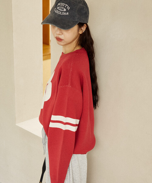 MARY QUANT（マリークワント）の「MARY QUANT × PUBLUX/マリークワント フラワーモチーフ 袖ライン スウェットライクニット　限定展開（ニット/セーター・レディース・ブラック/グリーン/レッド/ネイビー・ﾌﾘ-）」の8枚目の写真