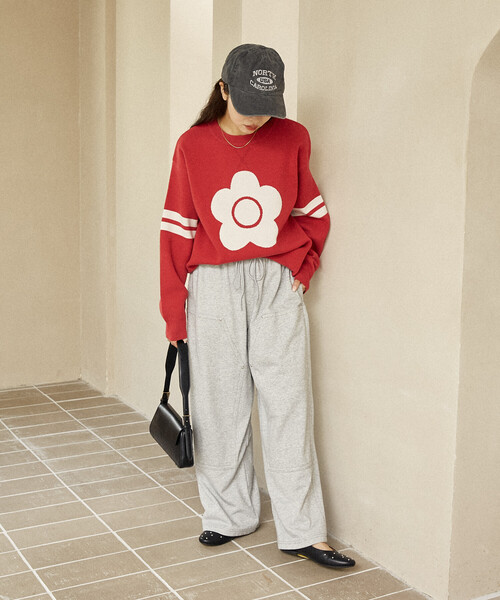MARY QUANT（マリークワント）の「MARY QUANT × PUBLUX/マリークワント フラワーモチーフ 袖ライン スウェットライクニット　限定展開（ニット/セーター・レディース・ブラック/グリーン/レッド/ネイビー・ﾌﾘ-）」の13枚目の写真