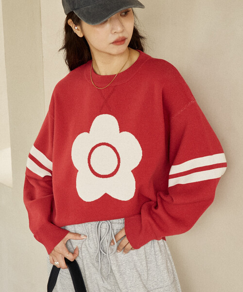 MARY QUANT（マリークワント）の「MARY QUANT × PUBLUX/マリークワント フラワーモチーフ 袖ライン スウェットライクニット　限定展開（ニット/セーター・レディース・ブラック/グリーン/レッド/ネイビー・ﾌﾘ-）」の14枚目の写真