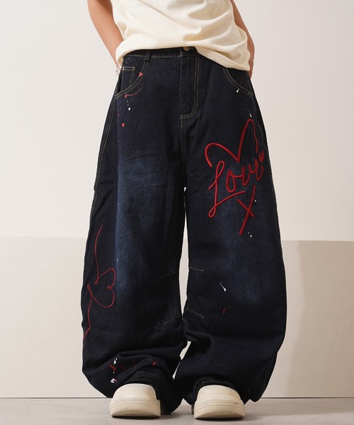 1111clothing(ワンフォークロージング)の「ハート刺繍 バレルレッグ ジーンズ / Heart Embroidery Barrel Leg Jeans(デニムパンツ・メンズ・ブルー/インディゴブルー・S/M/L/XL)」の2枚目の写真