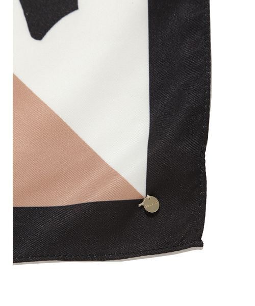 FRAY I.D（フレイアイディー）の「シルクタッチプリントベーシックスカーフ（バンダナ/スカーフ・レディース・ドット/マルチ・F）」の6枚目の写真