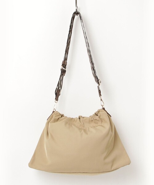 fredy emue(フレディエミュ)の「ジャガードショルダードロスト巾着バッグ(ショルダーバッグ・レディース・ベージュ/ブラウン系その他/ブラック・FREE)」の14枚目の写真