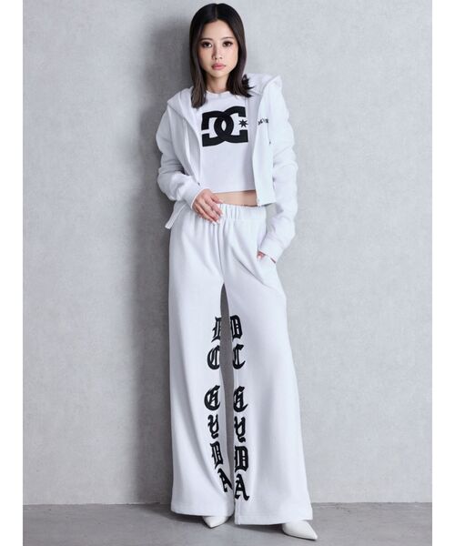 DC（ディーシー）の「GYDA×DC OE LOGOスウェットパンツ（スウェットパンツ・レディース・グリーン/オフホワイト/ブラック・FREE）」の4枚目の写真