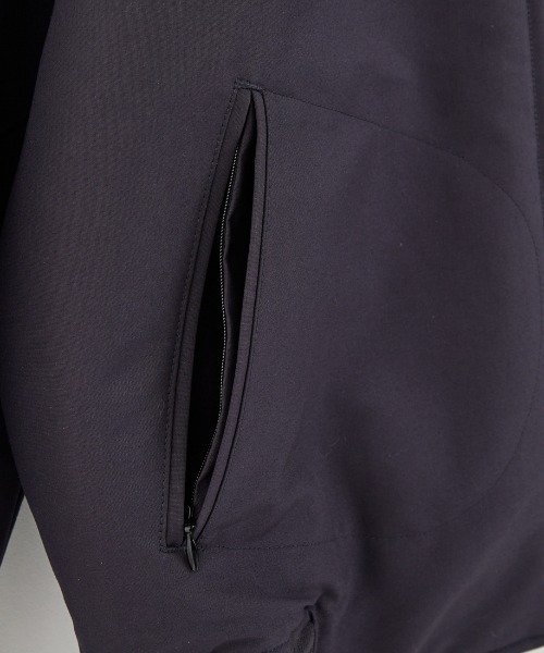 【美品】FRED PERRY 刺繍ロゴ　ボンバージャケット ブルゾン FRED PERRY（フレッドペリー） 秋冬 メンズ ベロア ボンバー