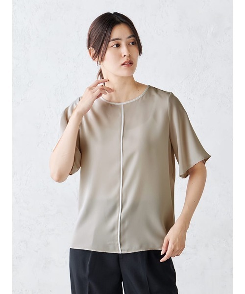 Perfect Suit FActory（パーフェクトスーツファクトリー）の「配色パイピング　ブラウス　オフホワイト/サックス/ベージュ（Tシャツ/カットソー・レディース・オフホワイト/ベージュ/サックスブルー・S/M/L）」の2枚目の写真