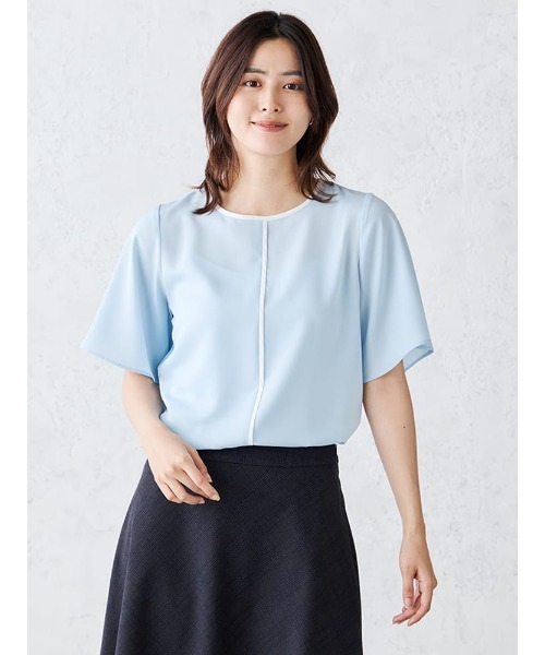 Perfect Suit FActory（パーフェクトスーツファクトリー）の「配色パイピング　ブラウス　オフホワイト/サックス/ベージュ（Tシャツ/カットソー・レディース・オフホワイト/ベージュ/サックスブルー・S/M/L）」の3枚目の写真