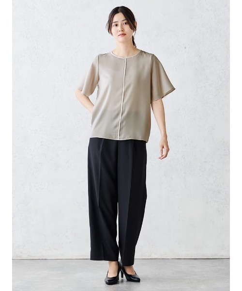 Perfect Suit FActory（パーフェクトスーツファクトリー）の「配色パイピング　ブラウス　オフホワイト/サックス/ベージュ（Tシャツ/カットソー・レディース・オフホワイト/ベージュ/サックスブルー・S/M/L）」の17枚目の写真