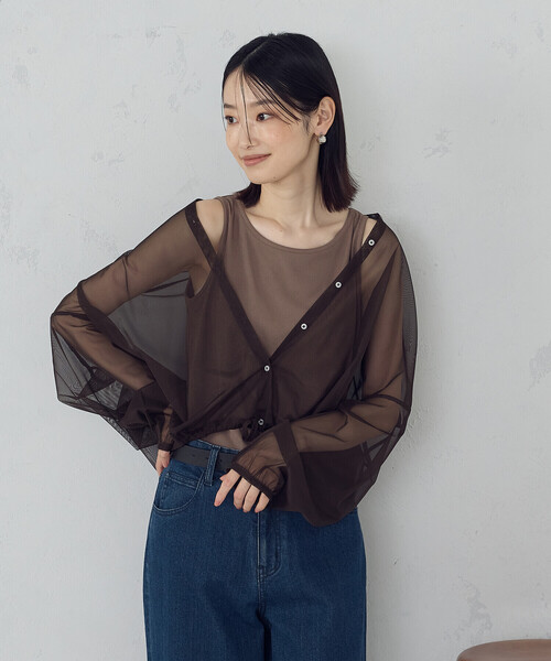 COMME CA ISM(コムサイズム)の「【オンライン・店舗限定】シアーシャツ+タンクトップ(シャツ/ブラウス・レディース・ブラック/ブラウン/グリーン・MEDIUM/LARGE)」の3枚目の写真