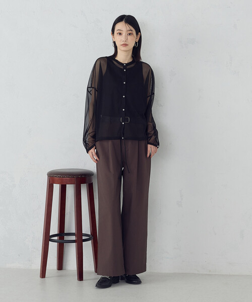 COMME CA ISM(コムサイズム)の「【オンライン・店舗限定】シアーシャツ+タンクトップ(シャツ/ブラウス・レディース・ブラック/ブラウン/グリーン・MEDIUM/LARGE)」の4枚目の写真