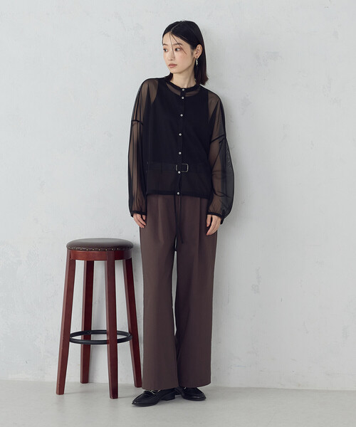 COMME CA ISM(コムサイズム)の「【オンライン・店舗限定】シアーシャツ+タンクトップ(シャツ/ブラウス・レディース・ブラック/ブラウン/グリーン・MEDIUM/LARGE)」の6枚目の写真