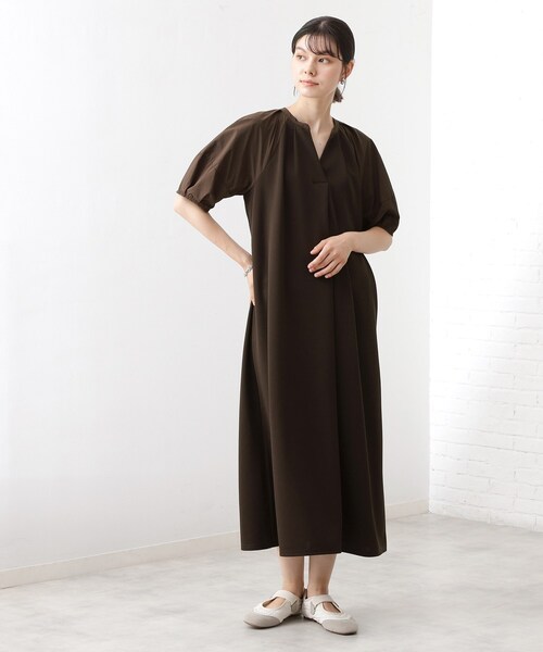 THE SHOP TK (ザ ショップ ティーケー )の「【WEB限定】ドッキングカットソーワンピース【洗える】(ワンピース・レディース・ダークブラウン系8/ライトグレー系8/グリーン系その他6・12)」の2枚目の写真