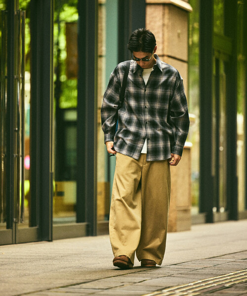 FREAK'S STORE（フリークスストア）の「限定展開 Relax Fit リラックスフィット オンブレチェック  ネルシャツ（シャツ/ブラウス・メンズ・ホワイト/ブラウン/ブラック/オリーブ/ブルー・SMALL/MEDIUM/LARGE）」の20枚目の写真