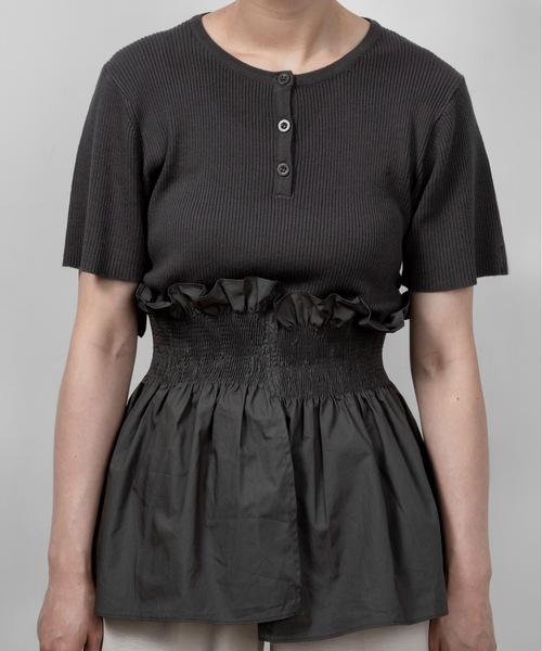 lawgy(ラウジー)の「knit shirt docking shirring flare tops / ニットシャツドッキングシャーリングフレアトップス(ニット/セーター・レディース・アイボリー/ブラウン/チャコール・FREE)」の15枚目の写真
