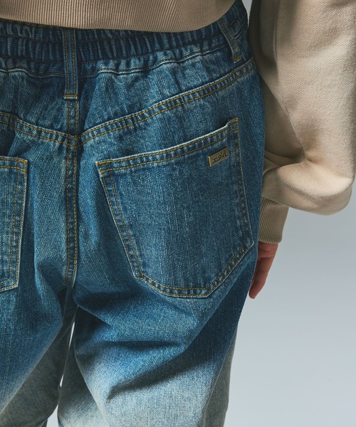 X-girl（エックスガール）の「GRADIENT DENIM EASY PANTS（デニムパンツ・レディース・ブラック/ライトインディゴブルー・XS/S/M）」の5枚目の写真